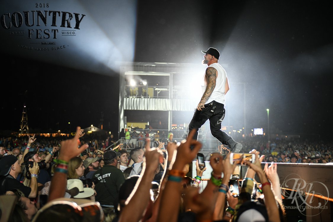 HoofbeatWI's tweet photo. #FBF to @BrantleyGilbert killing it on the #CountryFest2018 Main Stage πΆ 6.21.2018 #FlashbackFriday #CountryFestWithdrawals
https://t.co/N8aImeeSZW https://t.co/sC4fl2WbNg