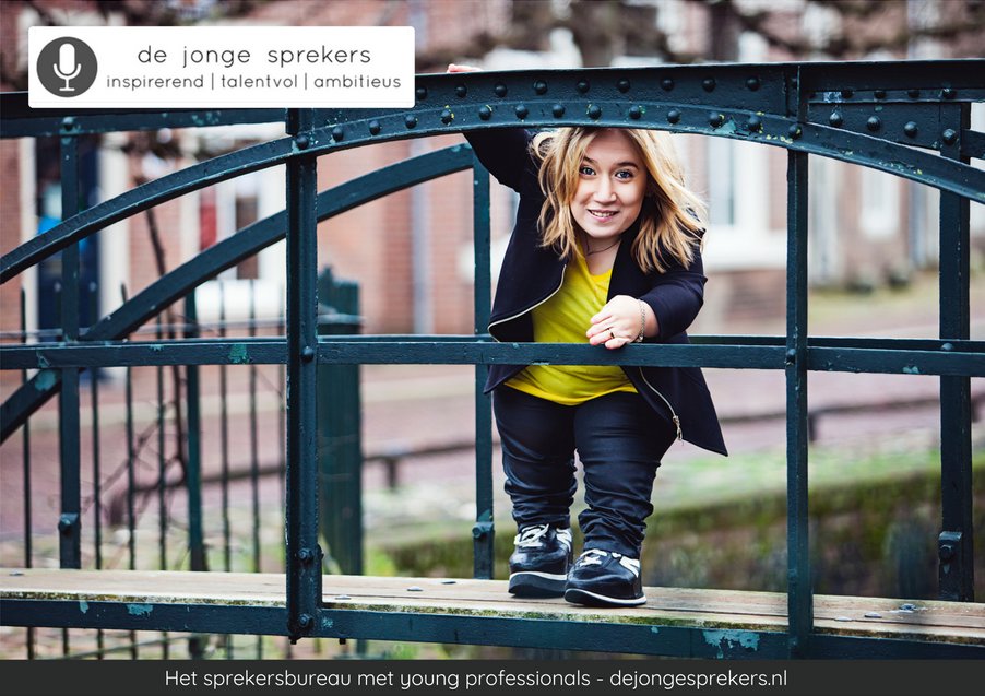 Carmen Vukman (1993) is nieuw bij ons als jonge spreker erbij gekomen 😁 Carmen is geboren met een handicap en inspireert haar publiek graag met het feit dat je ondanks een handicap of een rimpeltje geen negatief zelfbeeld hoeft te hebben. 👍 Lees meer: dejongesprekers.nl/carmen-vukman-…