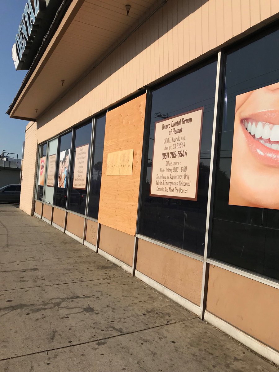 GlassFirst's tweet photo. We made sure our clients were all smiles after this break in #FirstPlaceGlass https://t.co/3dTI808LIo