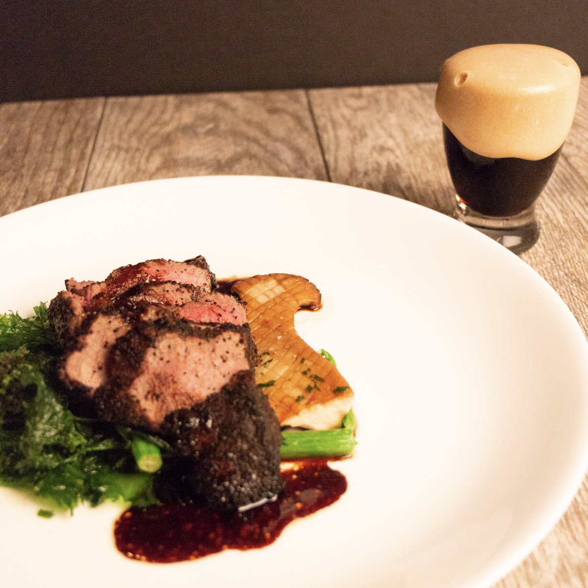 PublicHouseLV's tweet photo. Dinner is served! Coffee Rubbed Wagyu Tri-Tip paired with the Boulevard "Bourbon Barrel Quad" as one of the courses in our #CiceroneExperience. https://t.co/kqRFzlxE7O