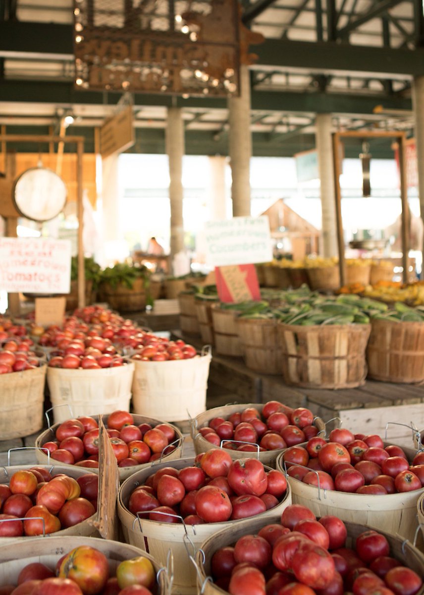 Veggies season. Berries season. And all other seasons, too. Who else is looking forward to a Saturday morning stroll at the Nashville Farmers Market?

#BodeNashville #Bode #Nashville #Nashvillefarmersmarket #LocalLove #GrowLocal