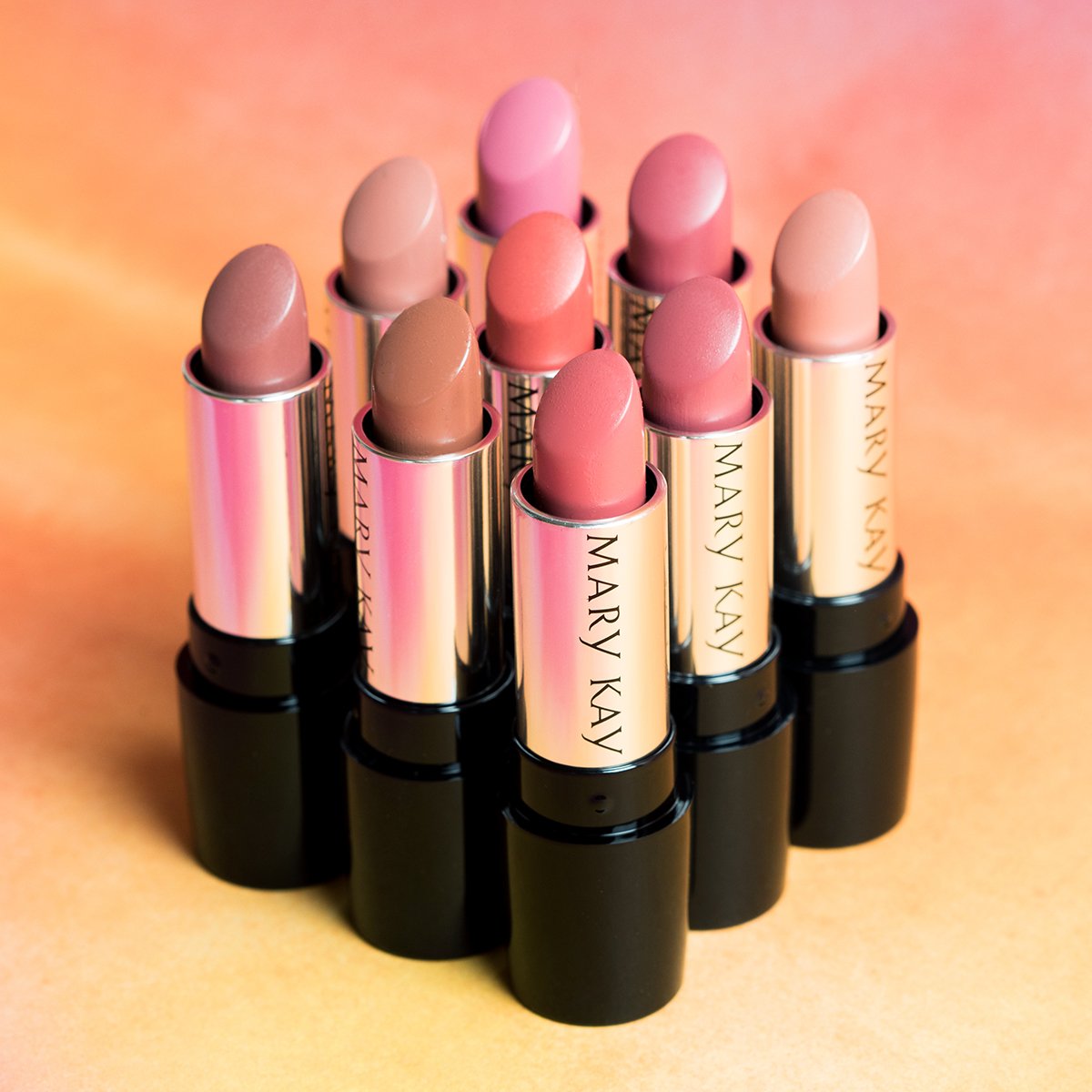 MaryKay's tweet image. Because you can never have too many 💄💄💄. RETWEET if you’re rocking a new summer shade! #MaryKay bit.ly/2B0AeHH