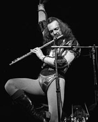 Happy Birthday Ian Anderson. The beer has been tapped. Raise a glass. 