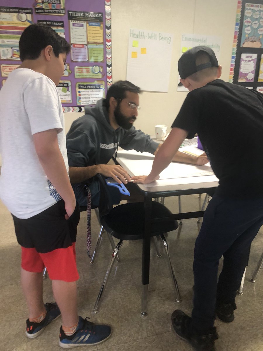 MaestraDiaz's tweet photo. What happens when you mix students with High Tech LA teachers during professional development? Awesomeness (duh! 💁🏽♀️) We are redesigning our school space. #PBL #projectslice #designforstudents @BIEpbl @iris_agrafiotis @HighTechLA @HTLosAngeles https://t.co/dzw4szFFYx