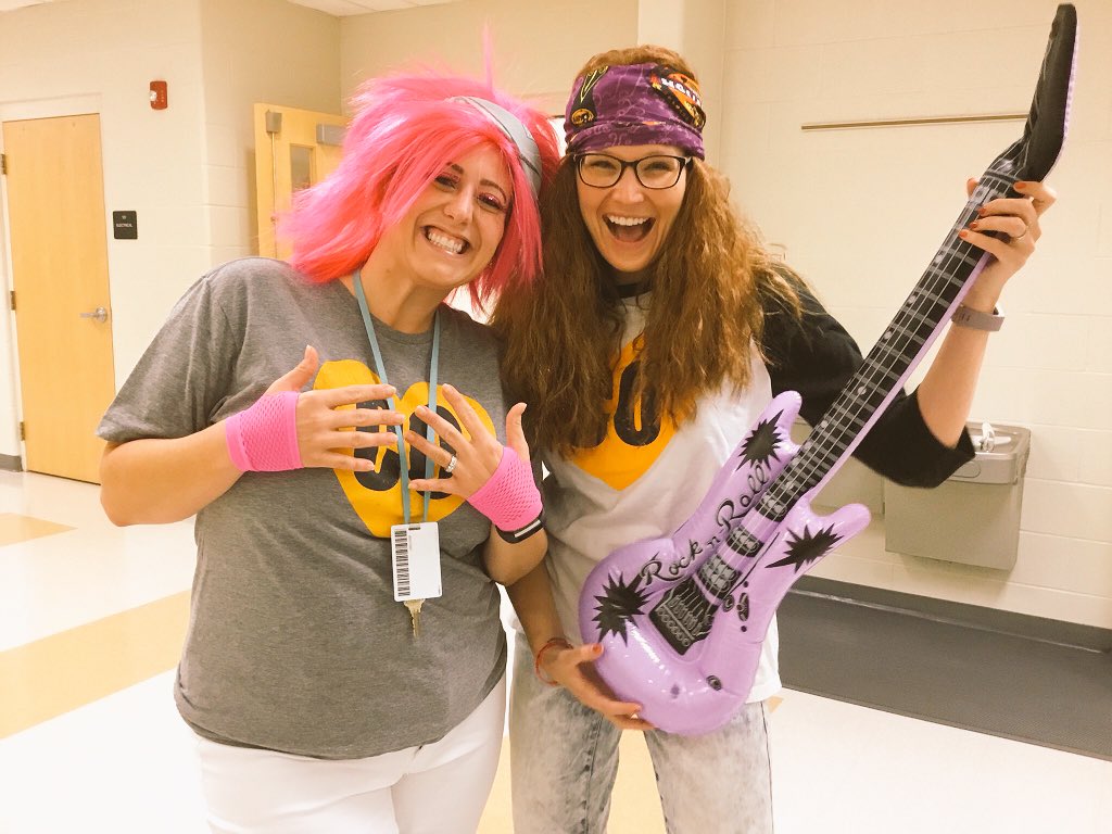 jg_risinger's tweet photo. Today...we ROCKED it! 🎸🎤🙌 Best. First. Day. Ever. Feeling inspired by other ed-rockers like @mradamwelcome and @burgessdave this year! Let’s Rock 2018-2019 Comanche fam! @Buffaloes_SMSD #RightNow #ComancheRocks https://t.co/p7MxRPuMWA