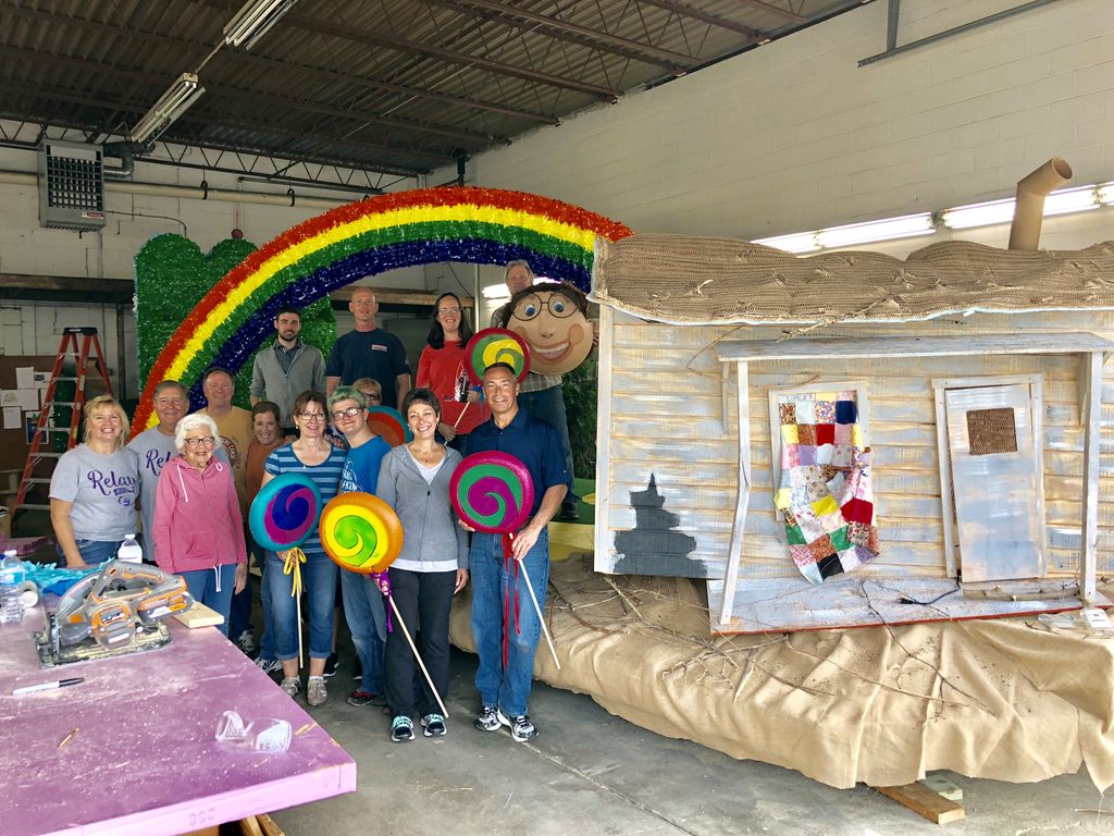Take a behind the scenes look at the construction of our 2018 #4thofjuly float! It all started with an amazing group of dedicated InSinkErator volunteers. #noplacelikehome
