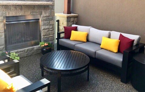The best place to spend a beautiful Friday? Outside on the patio, of course. Cheers to the weekend! #b2b #patio #patiolife #outside #patiofurniture