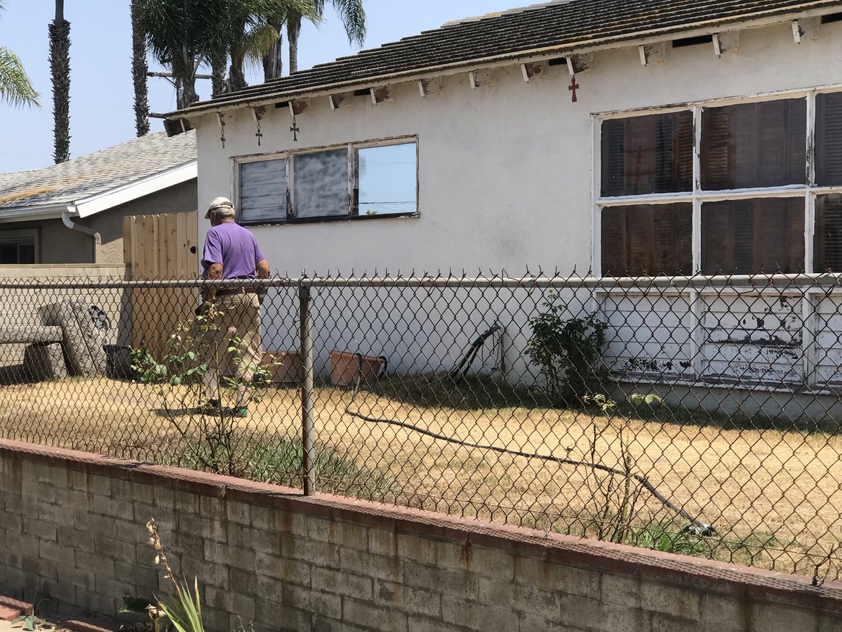 10NewsRBianco's tweet photo. Owner of so called “hoarder house” tells @10News “after more than 50 years, you accumulate things” City is ordering the elderly couple to vacate the house in Bay Ho. https://t.co/tYWiThnu0s