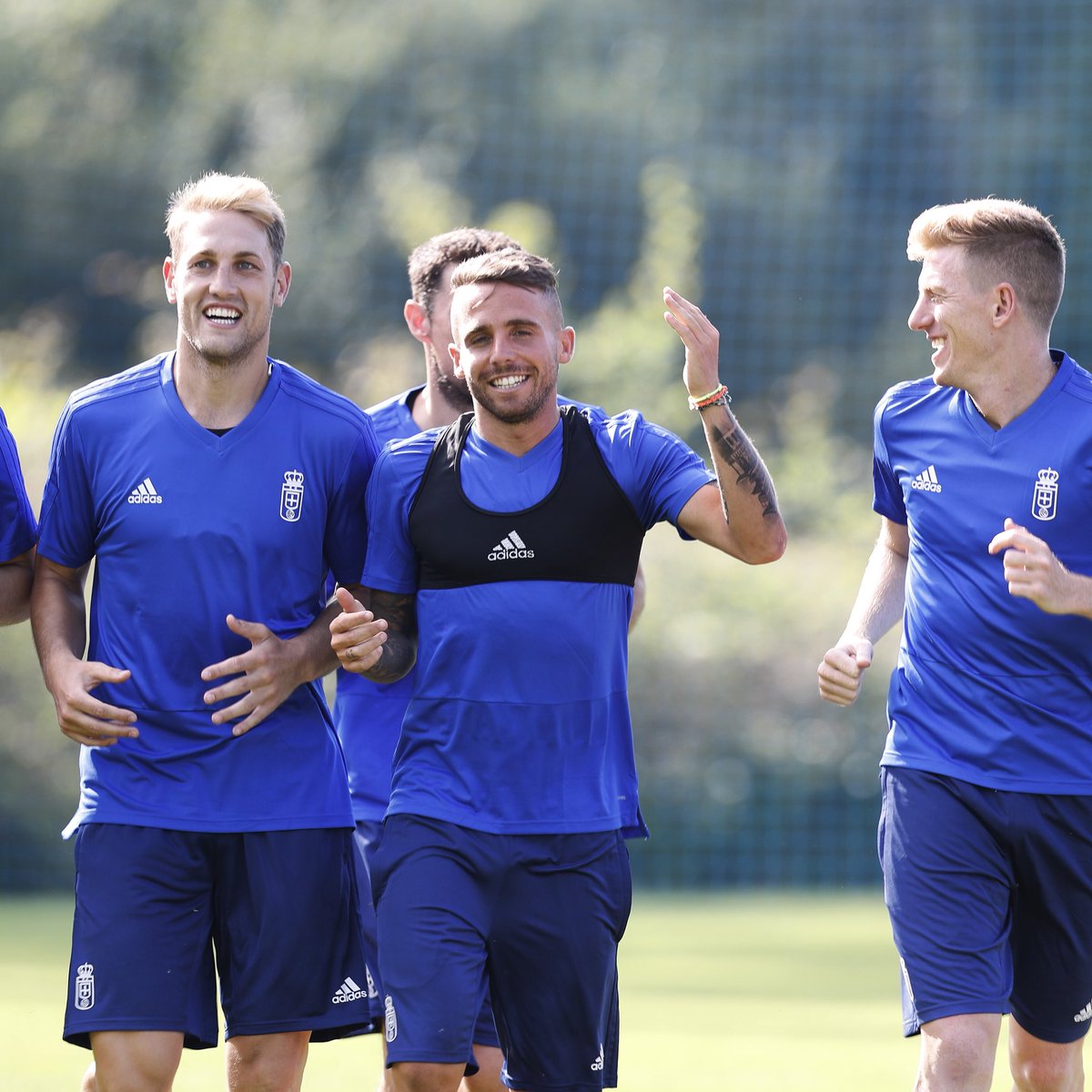 Vaya chapa <a href="/JMMossa/">Mossa</a> 😅!
#PretemporadaRO