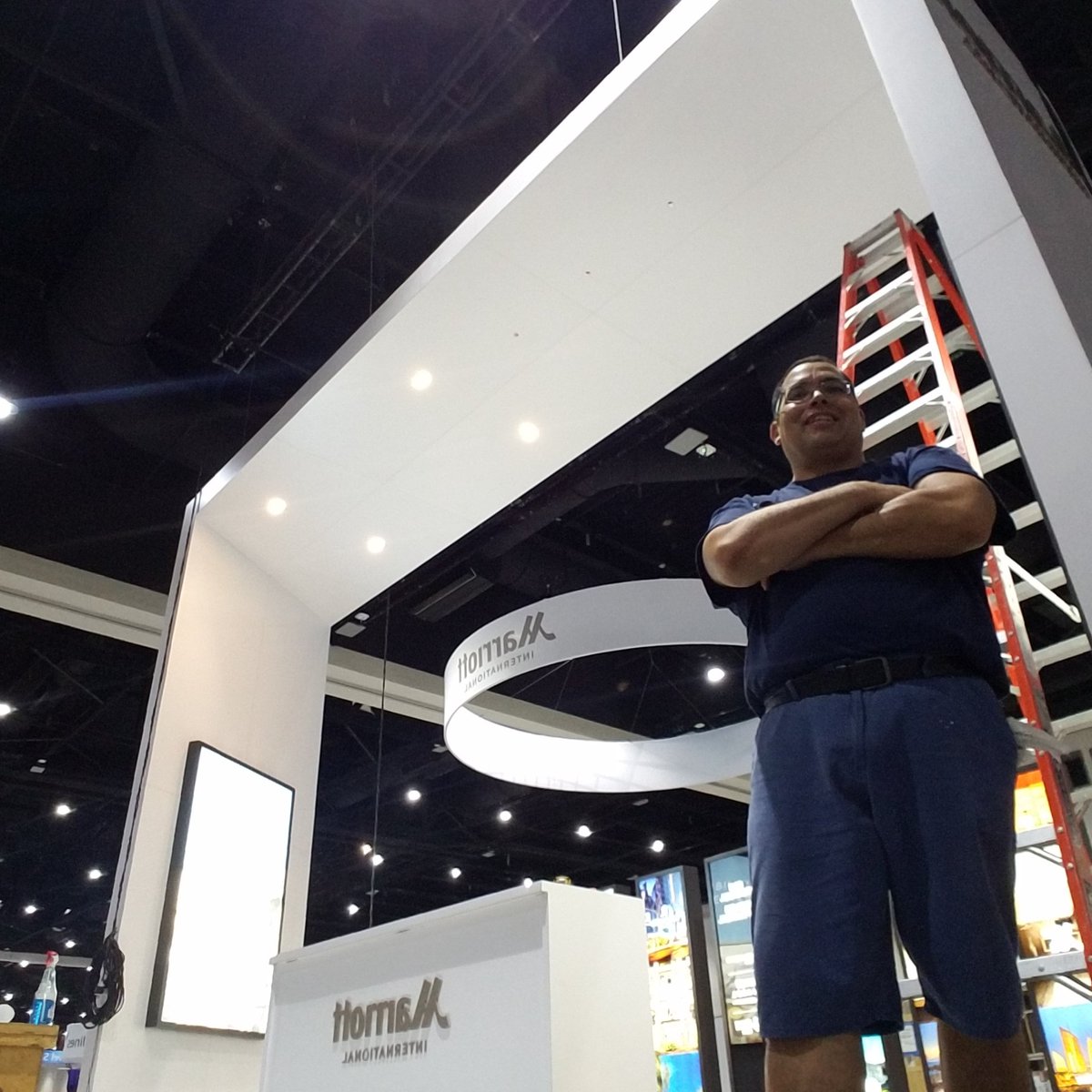 Tradeshowdeco's tweet photo. Installing the Marriott booth.
#GBTA
#FREEMANCO https://t.co/qOcCeyMd0S