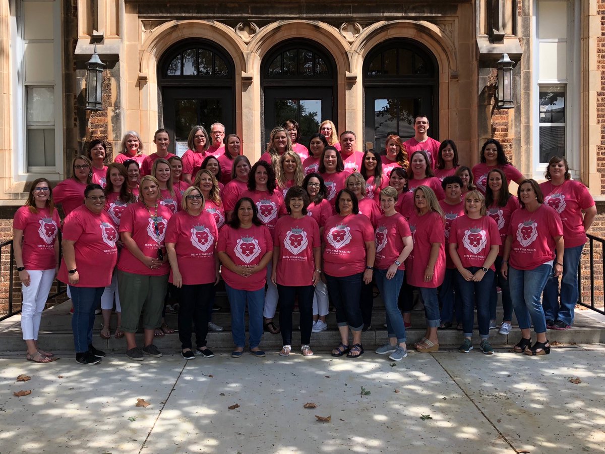 ⁦<a href="/FranklinLionsWF/">Ben Franklin Lions</a>⁩ Ts continue to bond, learn &amp; enjoy one another in our back-to-school preparations! ❤️#betheone #lions26 #takeithigher #iamwfisd