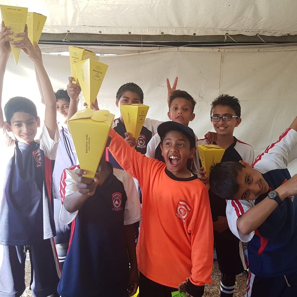HoughtonSchool's tweet photo. When the team gets spoilt by @maverickandjane with their delicious gourmet popcorn!
#AmsSoccerTournament
#teamhma
#standardbank
#maverickandjane https://t.co/Off6tHWC01