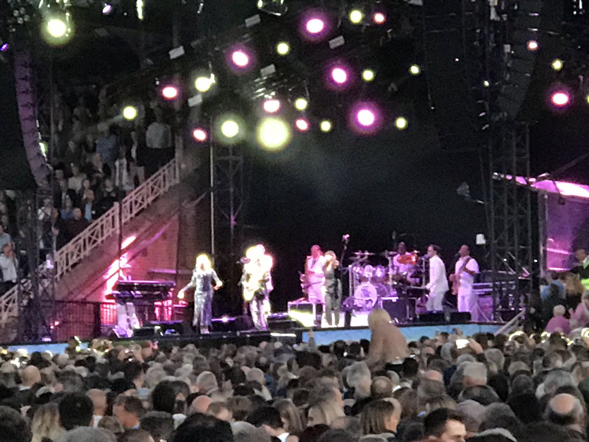 So many hits from Nile Rodgers and Chic #NewmarketNights