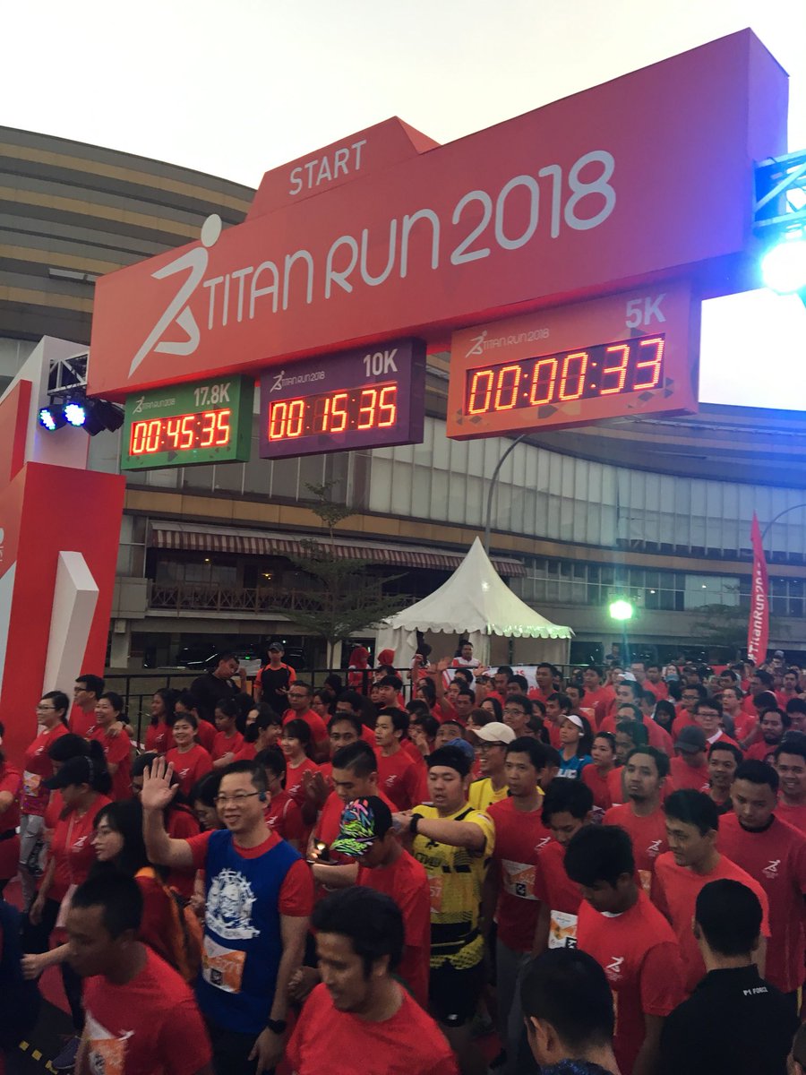 AlamSuteraInfo's tweet photo. Keseruan para pelari TITAN RUN 2018 di kawasan Alam Sutera pagi ini.
Semangat terus runners!
#Alamsutera #TitanRun2018 #TitanRun #run #joggingtrack #kawasanhijau #tangerang #mallalamsutera #healthyliving #greenspace #downtown #running #run #lombalari #RunID https://t.co/FBfDAM50rw