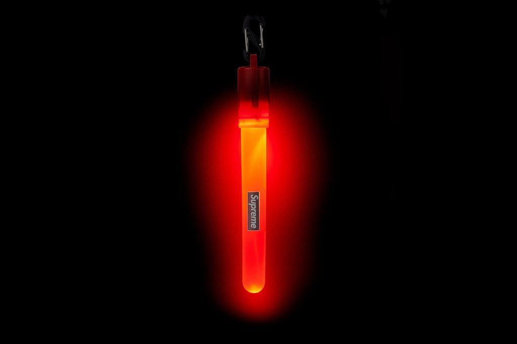 BriskSale's tweet photo. 🆘
Supreme Glowstick Key Chain available on BriskSale

Purchase here🔽:
https://t.co/4iSXavK16a
.
.
.
.
#hypebeast #highsnobiety #bape #thrifted #nike #supreme #supremenyc #modernnotoriety #onlinemarketplace #supremeforsale #hypebeaststyle #suprememarketplace #snobshots #grailed https://t.co/UIIQbXeoI0