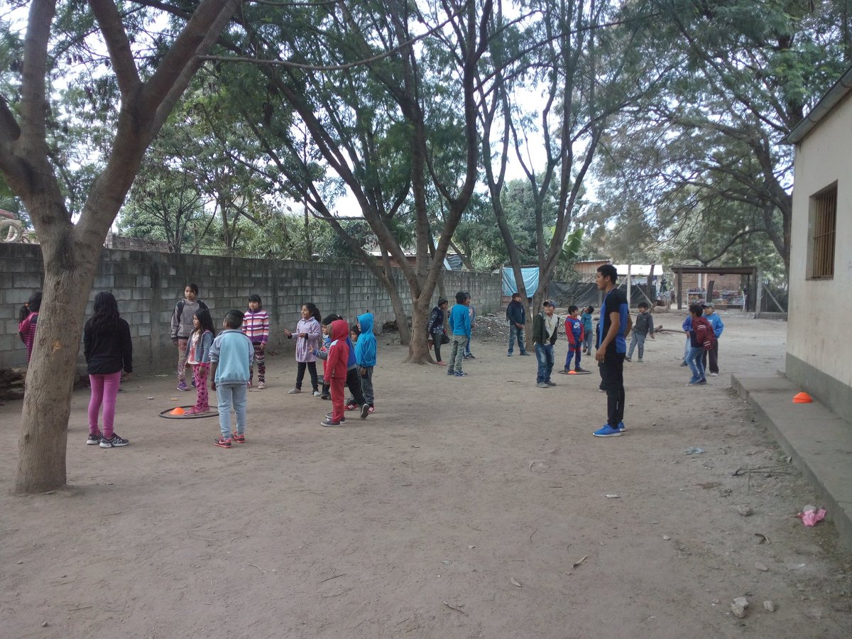 jju_lio's tweet photo. #NorteDeSalta #SomosCAI20 trabajando destrezas y juegos @lescano_marite @aniberruezo @patriciapinasco @fundacionmessi @fguillesaavedra @artydance23 @juancarlosvilc @RangeonMartin @AylanDavid @carla_teran26 @RosaVas49649166 https://t.co/LBFRHMHZad