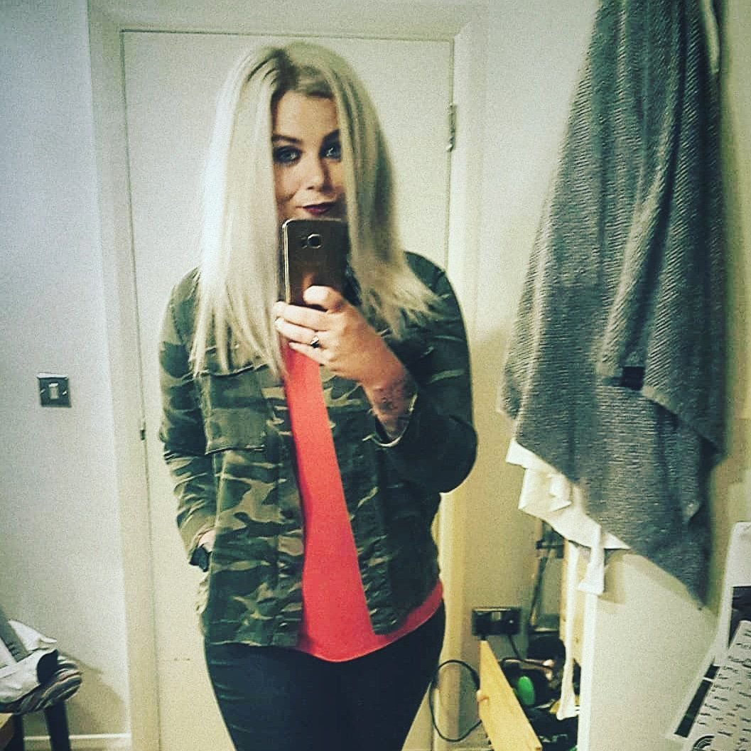 LLBoothy101's tweet photo. F R I D A Y Baby!!! Loving the fact that I have an extra weekend night out these days!!! #mondaytofridayworkhard #fridaysaturdayplayhard #sundayrecover #thisiswhatweekendsareabout #mates #true #11yearsinretail #finallylearnedwhatthefridayfeelingis #bestmates #itsbeentoolong https://t.co/UGKRZyVKOo