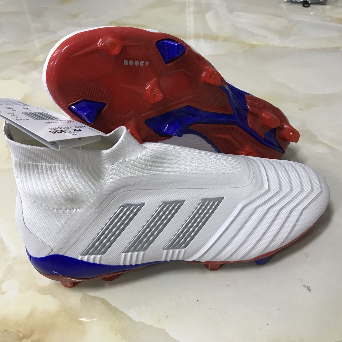 mysoccerboot's tweet photo. adidas Predator 18.1 FG , real photos 

shop now : https://t.co/lkhuE6Oz9R

#soccer #soccergame #adidas #nike #dope #adidassoccer #nikesoccer #nikecleats #adidascleats #shoes #boots #cleats #dope #fire #cool #sports #futebol  
#サッカー  #mysoccerboot #cleatsgram https://t.co/jDbopu9hds