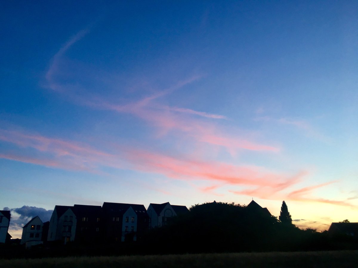 toniwriter's tweet image. Evening runs along the #Exeter canal 💕🙌🏻💪🏻