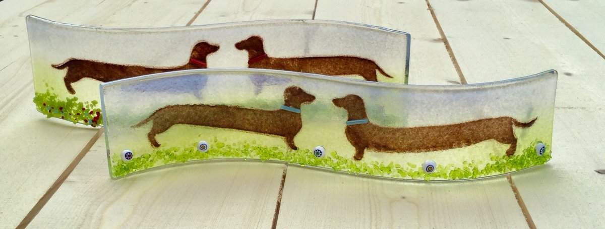 hmglassart's tweet photo. All packed ready for #ellinghamshow tomorrow @VisitNewForest lots of things to do and enjoy. #seeyouthere #greatdayout I’ll have some of my dogs there too https://t.co/g5TS981cJT