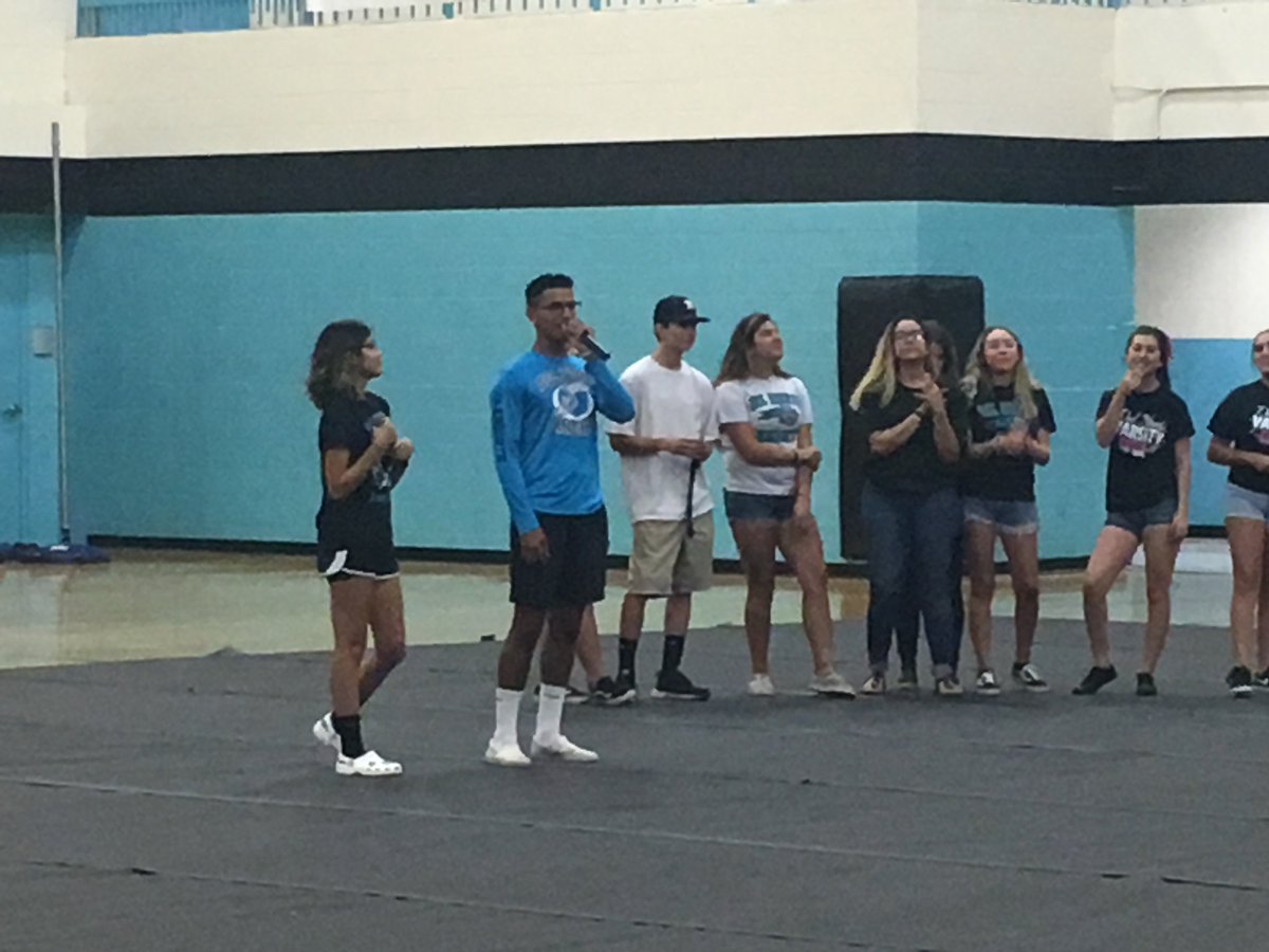 Student Body President and Vice President Dominique Mendoza and Christian Mejia addressing the incoming freshmen during Jump Start
