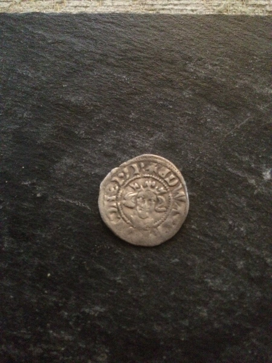 pauldwright3's tweet image. Couple of hours tonight this little beauty pop out, Edward 1st or 2nd not sure any id please cheers Paul