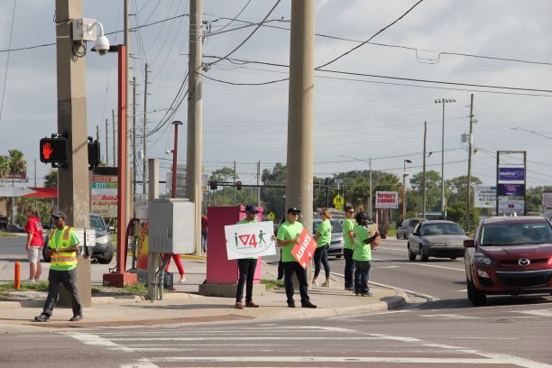 MyFDOT_CFL's tweet photo. Stop on Red event in Orlando is a wrap, but it's more than just a one day thing. Stopping on Red, especially before making a right turn at the light, should be an every day, all the time thing. Please look for pedestrians & bicyclists. Thanks to all who helped Fri. #stoponred2018 https://t.co/cDyMhr30Wh
