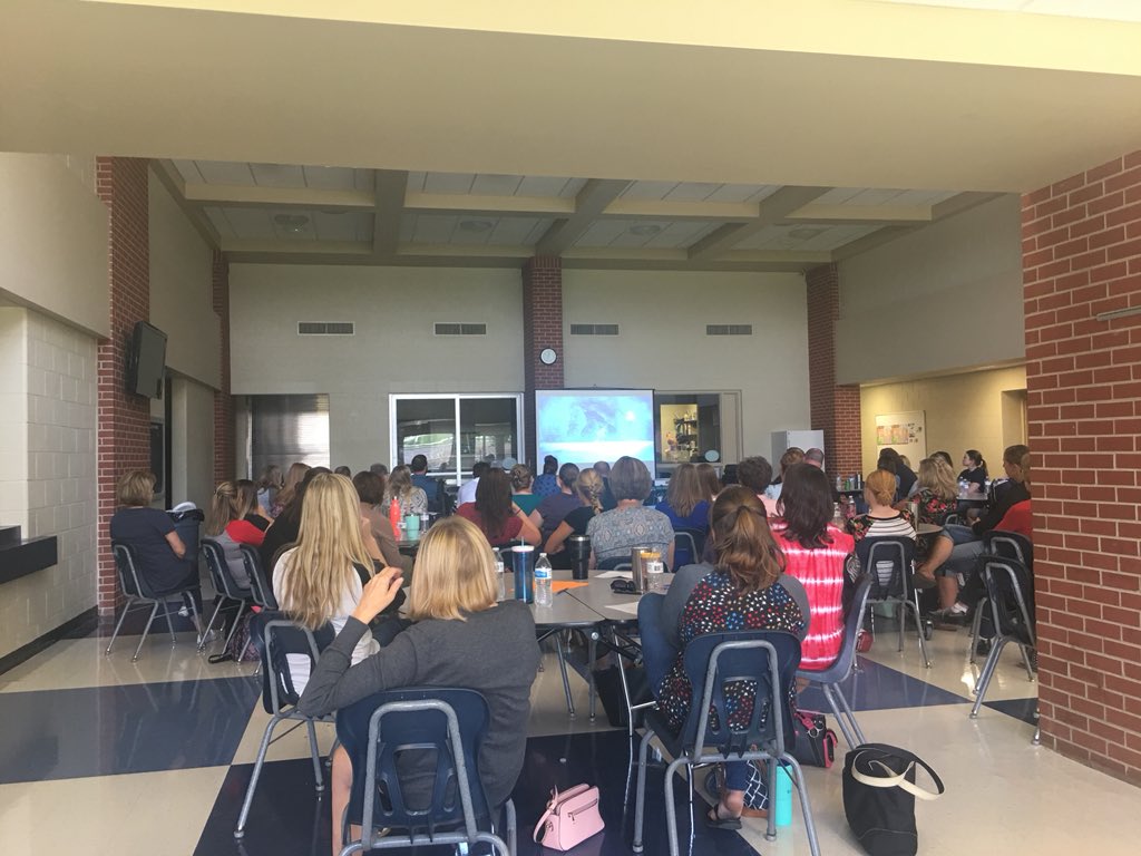 PovertyEdge's tweet image. With Remington/Whitewater today!
I love this district.
#resdesign
#all
#Resilience