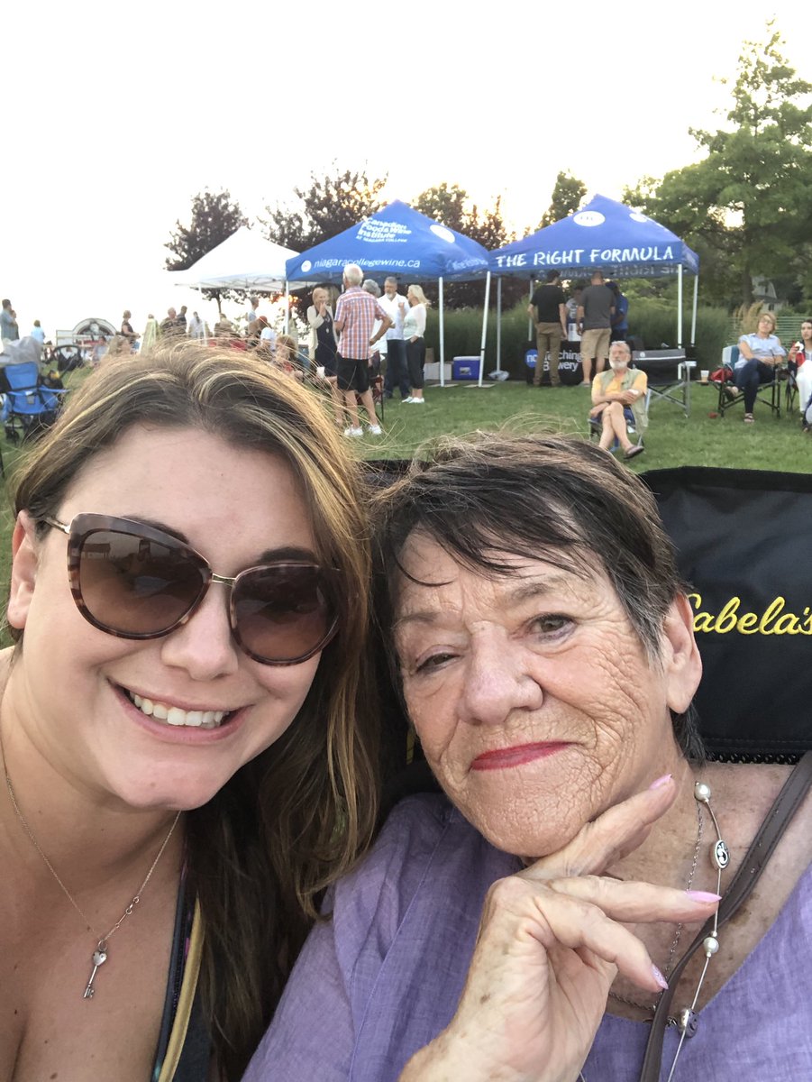 mrsevansHES's tweet photo. Lake Erie Shore with mom, grandma, &amp; baby niece watching my uncle’s band #vacayselfie #HESFunintheSun #buffaloskyline #perfectweather https://t.co/pwcTqIgnCL