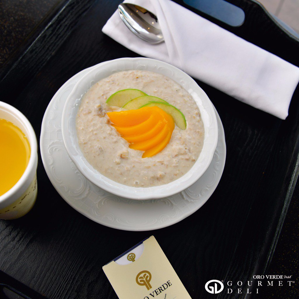 oroverde_gye's tweet photo. Celebra con nosotros nuestro 37 aniversario disfrutando de la Avena Bircher favorita de todos los guayaquileños.  
#AvenaBircher #hotel #GourmetDeli #OroVerdeGuayaquil #Hotel #Anniversary #GuayaquilEsMiDestino #luxury https://t.co/9E6BlgP1FD