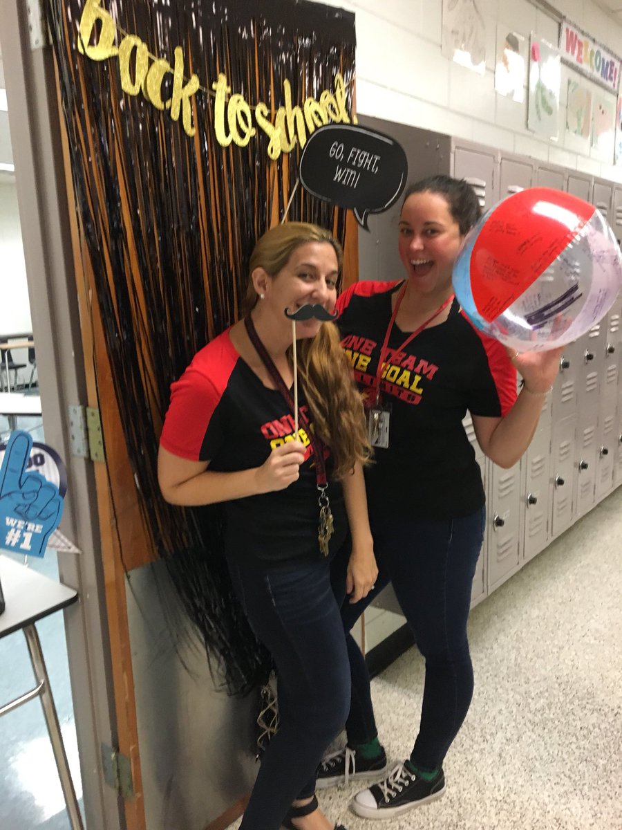 First day fun! ❤️🦅 #falconchallenge   #falconfamily @LHSKleinTime @LHSMcCoy <a href="/HCPSArea2/">HCPS Area 2</a>