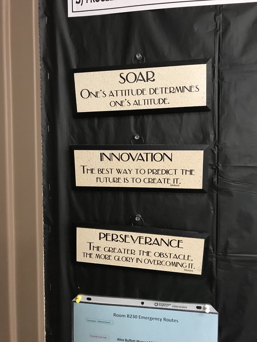 OPS_Buffett's tweet photo. #WeAreBuffett teachers going the extra mile to make our students feel welcome. #studentsnotice #BeHardworking #BeYourBest https://t.co/uz5JE4FNJD