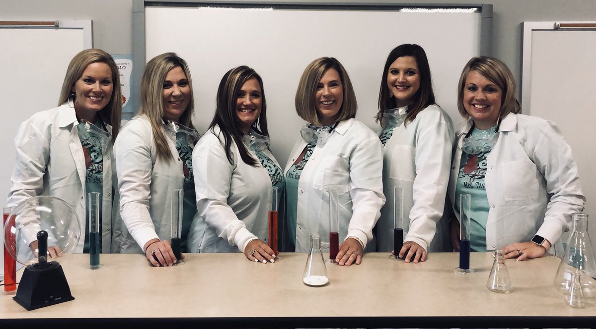 TechKnowTaylor's tweet image. Looking forward to an EXPLOSIVE year in 3rd grade @Keenanlions #KESKidsMatter