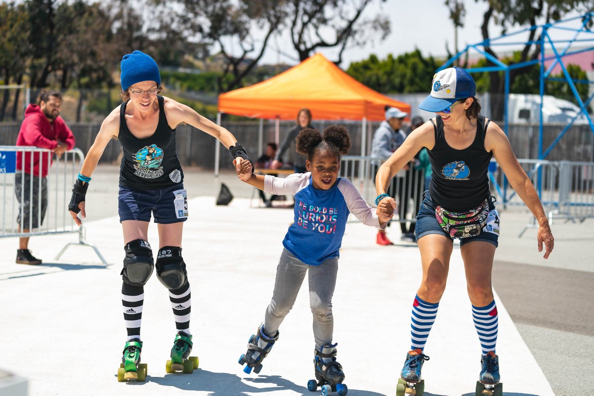 Come roll with us this Saturday from 11am - 1pm for the Skate &amp; Groove with the Church of 8 Wheels! The Godfather of Skate will be there to put on a funky good time.
Free to attend + free skate rentals!

RSVP: eventbrite.com/e/now-hunters-…