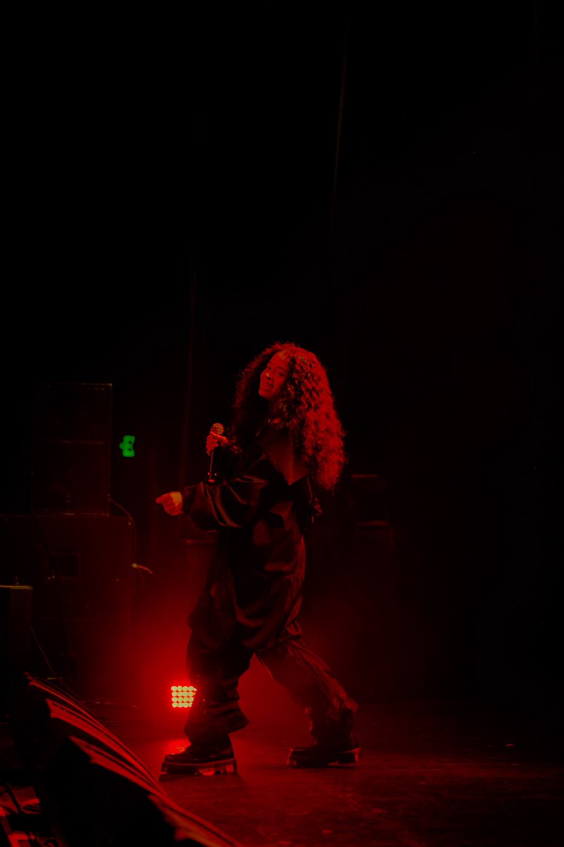 ellamai's tweet photo. these pictures prove how much fun i had on stage last night. BEST show to date! thank you so much atl 💛 BOO’D UP, THE TOUR ✨ 
📸: @georgejefff https://t.co/sPNXwBC6k0