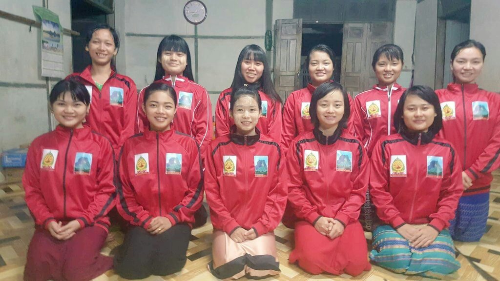 ကရင္ မဘသ 
သမီးပ်ိဳေလးမ်ား
<a href="/SGMinAungHlaing/">SG Min Aung Hlaing</a> <a href="/SabaiPhyu5/">Sabai Phyu</a> <a href="/thirinaylin/">Shweyoat</a> <a href="/LinThiriLwin1/">Lin Thiri Lwin</a> <a href="/MinNain95951903/">Min Naing</a> <a href="/bbcburmese/">BBC News မြန်မာ</a> <a href="/Voaburmese/">VOA Burmese</a> <a href="/facebook/">Facebook</a> @DemocVoiceBurma <a href="/ElevenMyanmar/">Eleven Myanmar</a> <a href="/USEmbassyBurma/">U.S. Embassy Burma</a>