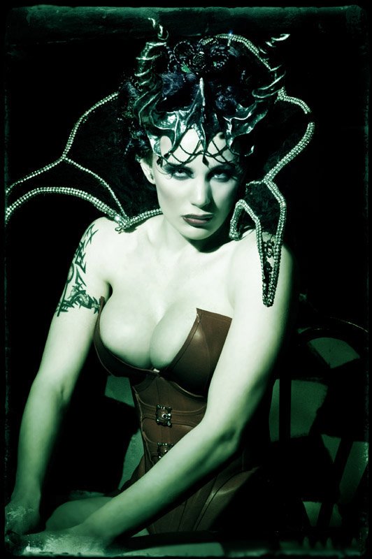 MsMorriganHel's tweet photo. Very much looking forward to my trip to Los Angeles! 15th - 20TH August. Here's a picture from the vaults taken in Hollywood by the amazing @chadmichaelward #Chadmichaelward #Morriganhel <3 https://t.co/cHv5LyBoFQ