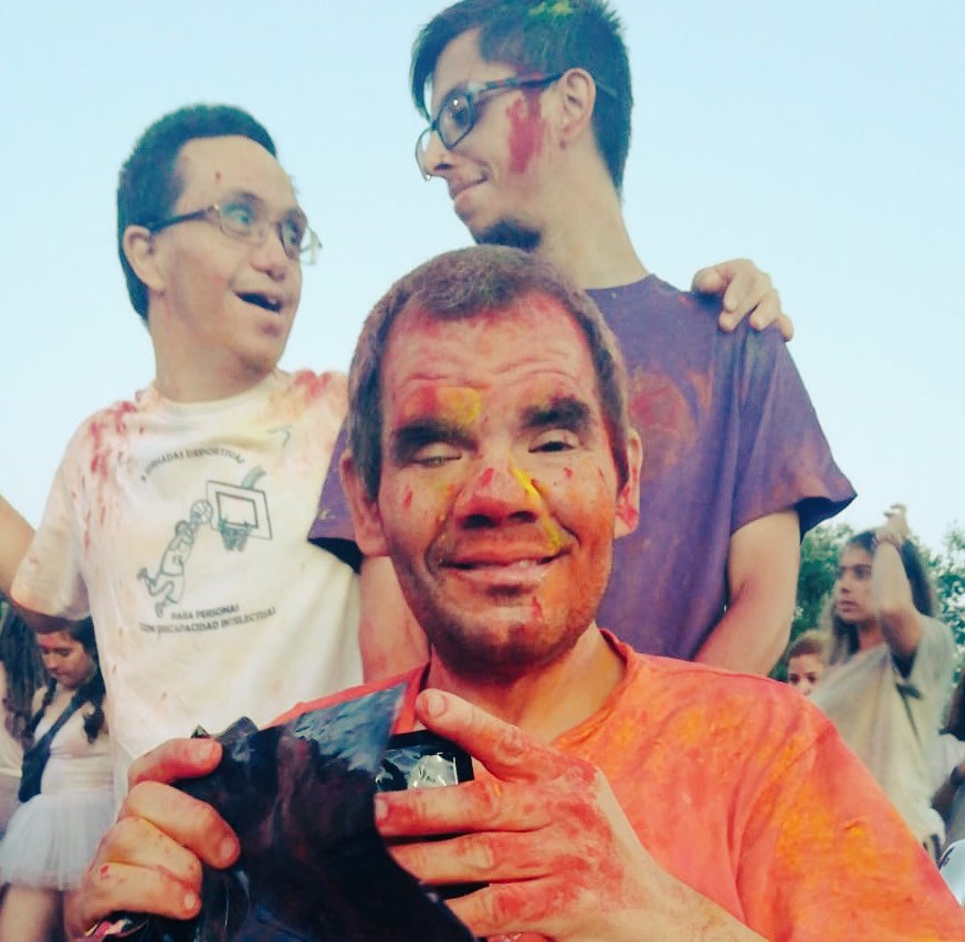 inclusionzurita's tweet photo. Aprovechamos las fiestas en @ComunidadMadrid hoy  #FiestadeColor https://t.co/f86mqSuBlk