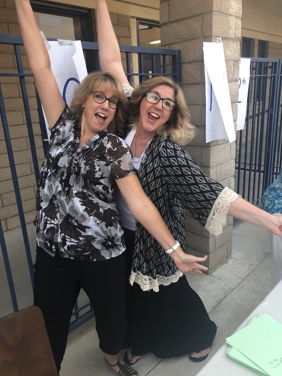 RHolmanSJUSD's tweet photo. @Serrano_Nation produced a grand performance for the opening of the 2018-19 school year! Smiles everywhere. #SHSDiamondbacks #together #yOURstory https://t.co/THkUiJohAk