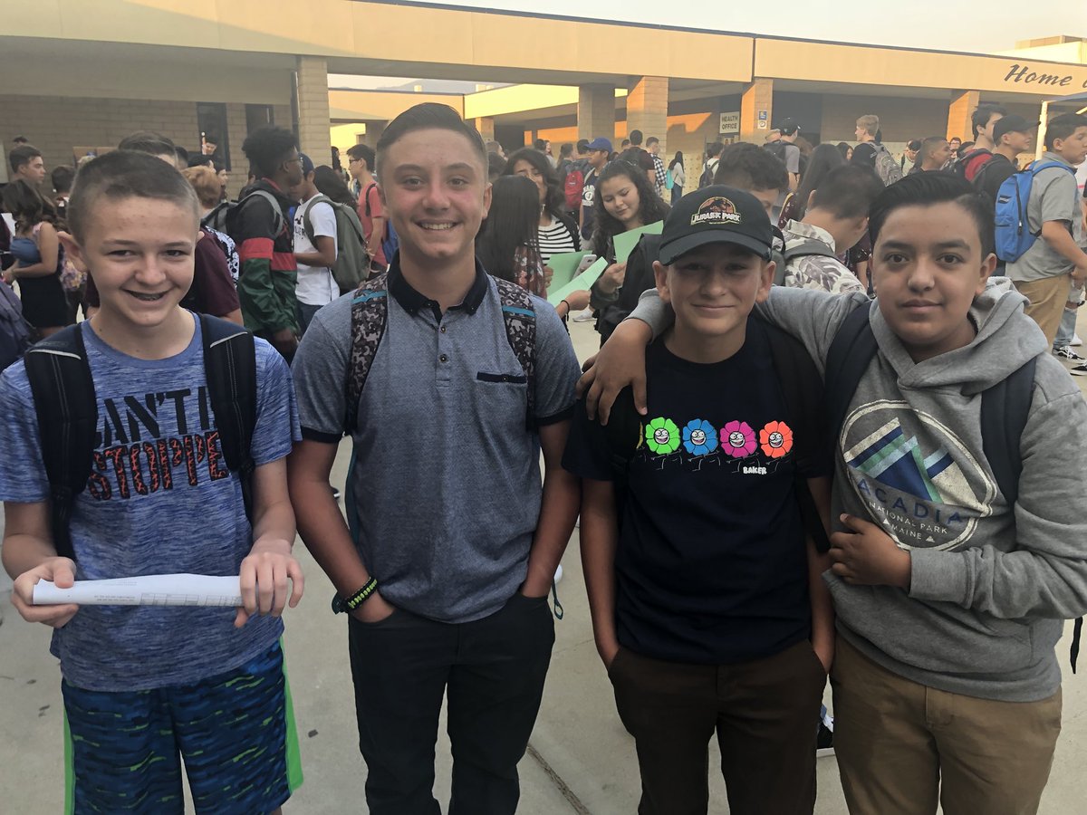 RHolmanSJUSD's tweet photo. @Serrano_Nation produced a grand performance for the opening of the 2018-19 school year! Smiles everywhere. #SHSDiamondbacks #together #yOURstory https://t.co/THkUiJohAk
