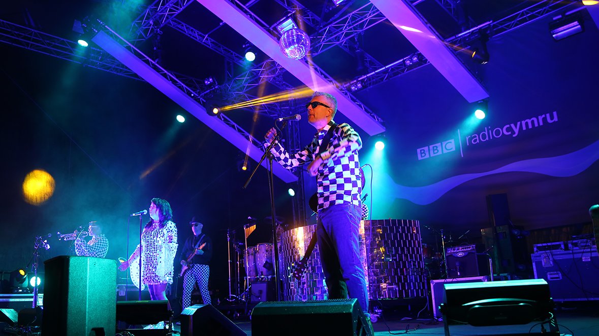 BBCCymruFyw's tweet photo. 💜
#Steddfod2018 #Diffiniad https://t.co/iZAUmRIFtS