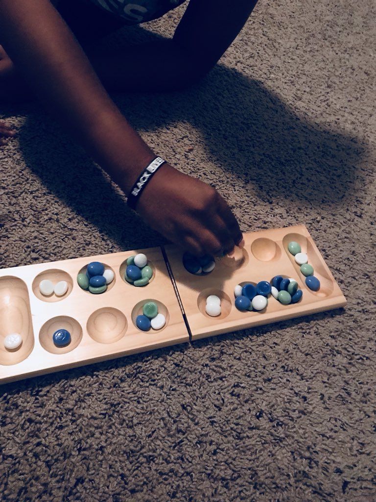 luvaboyzee's tweet image. Issa date .