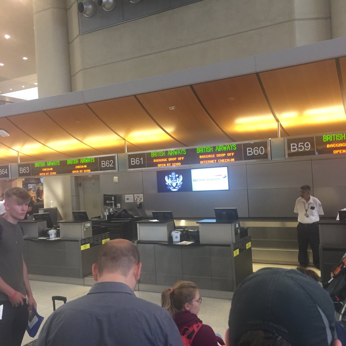 british airways early baggage check in