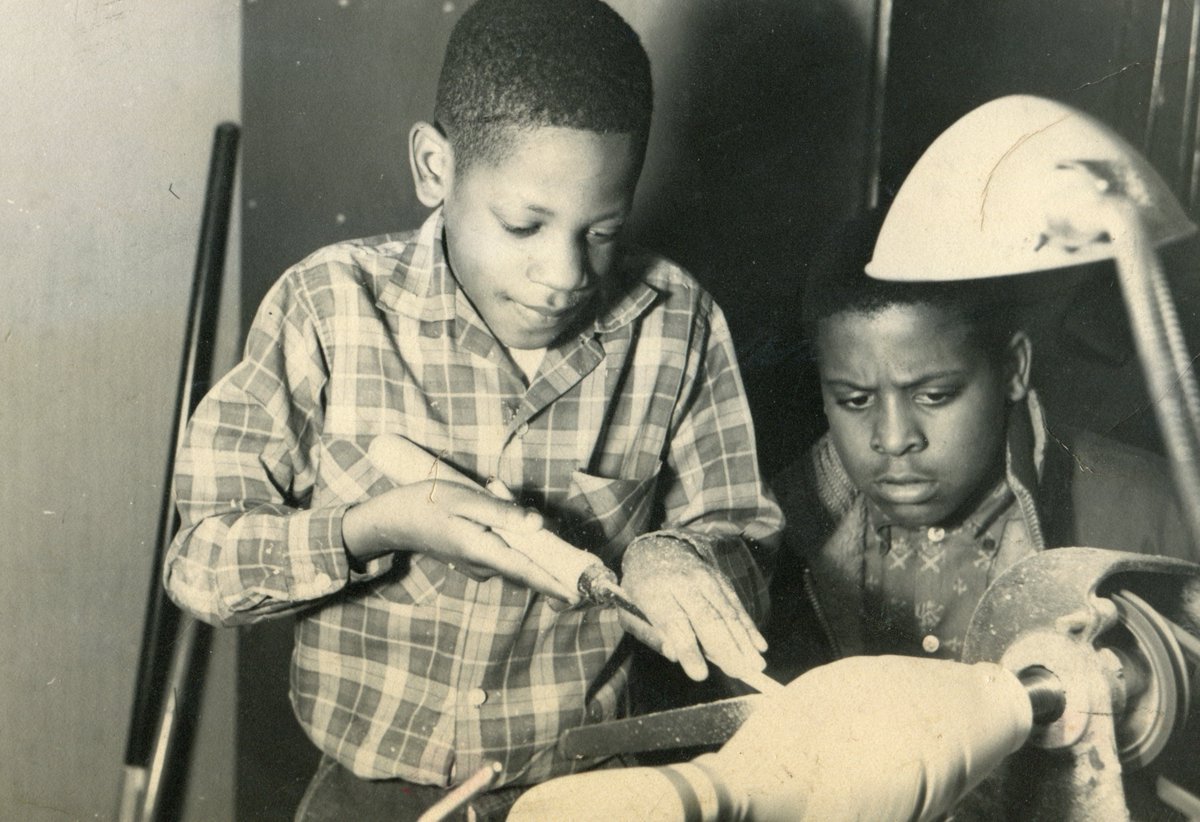 HallieQBrownCtr's tweet photo. Since Sunday August 12th is National Bowling Day today's #HQBFlashbackFriday is a photo of these kids making bowling pins at Hallie Q. Brown House in the late 1960s! Do you or any of your friends remember doing fun activities like this at Hallie Q.? #HQB2018 #NationalBowlingDay https://t.co/erhauqojCp