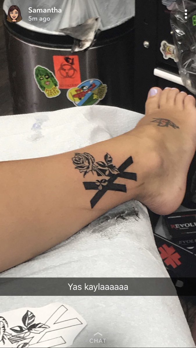 kaytweets_'s tweet photo. @machinegunkelly finally 👌🏼 I’m so happy !!! https://t.co/7zYTEd9ZuI