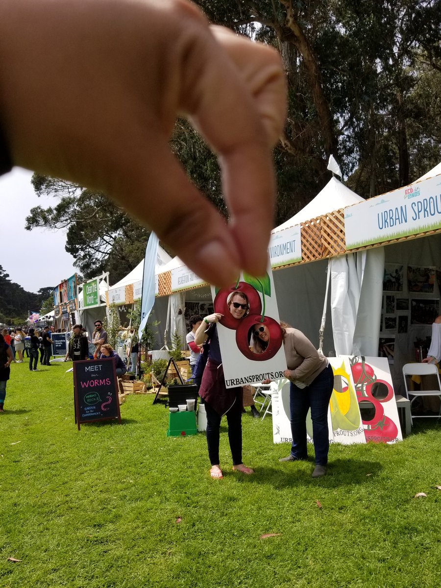 faith's tweet photo. The things we do for #TheGoGame #playoutsidelands #TeamTotalPointVictory cc @TheGoGame https://t.co/ns2BJfmM5X