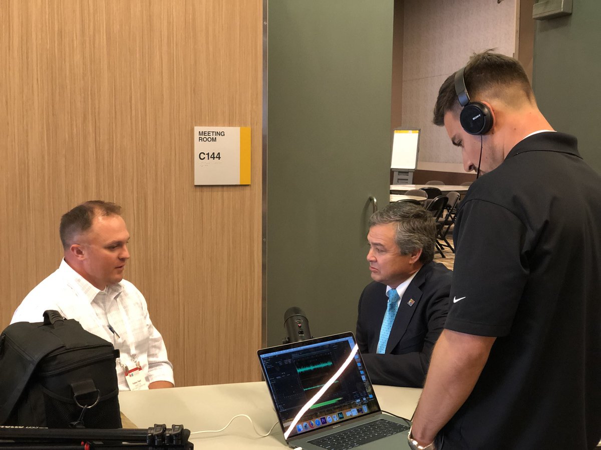 Assistant Chief Rodney Reed of our <a href="/hcfmo/">@hcfmo</a> speaking with Mike Worrell of <a href="/FirstNetGov/">FirstNet Authority</a> on FirstNet‘s impact to Public Safety at <a href="/FireRescueIntl/">Fire-Rescue Int'l</a>.