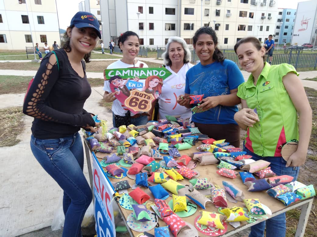MarthaBalaguer4's tweet photo. En clausura de EBV 262 niños atendidos palo negro en #CercadeTi2018 @R36402431 https://t.co/Mczd3oLX9q