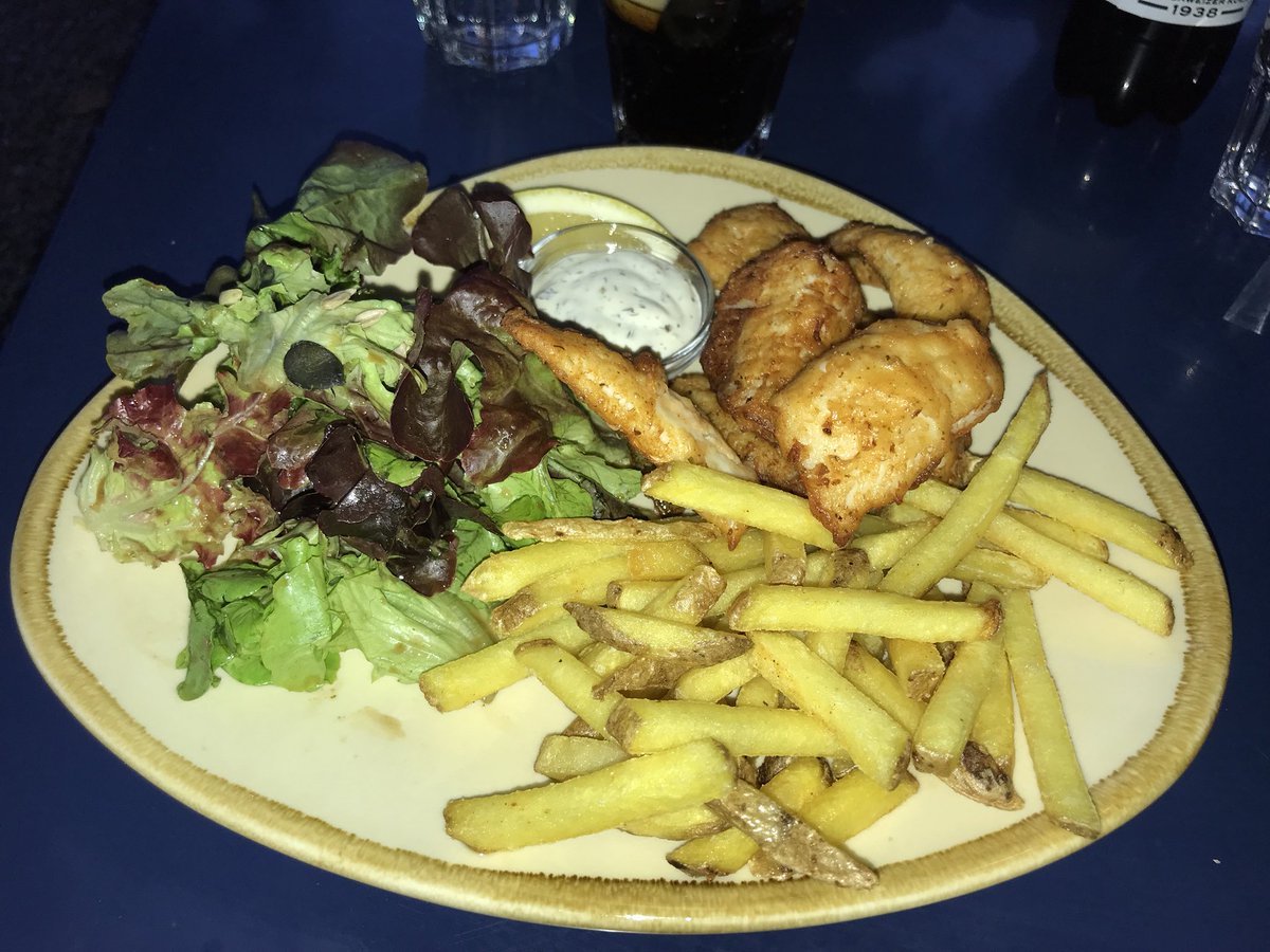 Find the hidden secret place next to the #rhein and enjoy an exquisite #meal 
A little paradise <a href="/carcajou18/">carcajou</a> 

#prEATator #eat #eating #food #foodpic #foodblog #foodporn #foodlover #foodblogger #yummie #yummyfood #tasty #tastyfood #fresh #fish #zander #carcajou #flurlingen