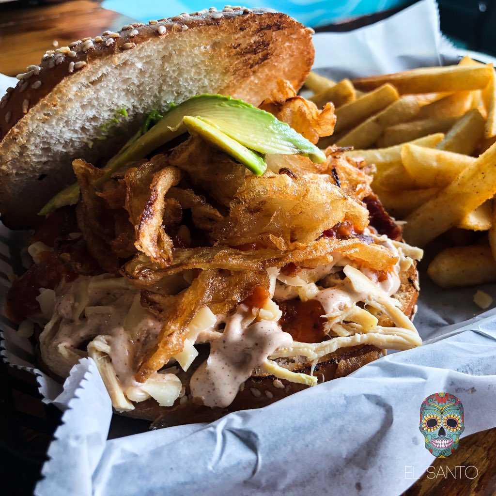 Next 10 followers we get on Twitter will receive a BOGO deal on cemitas! Hit that MF FOLLOW button!